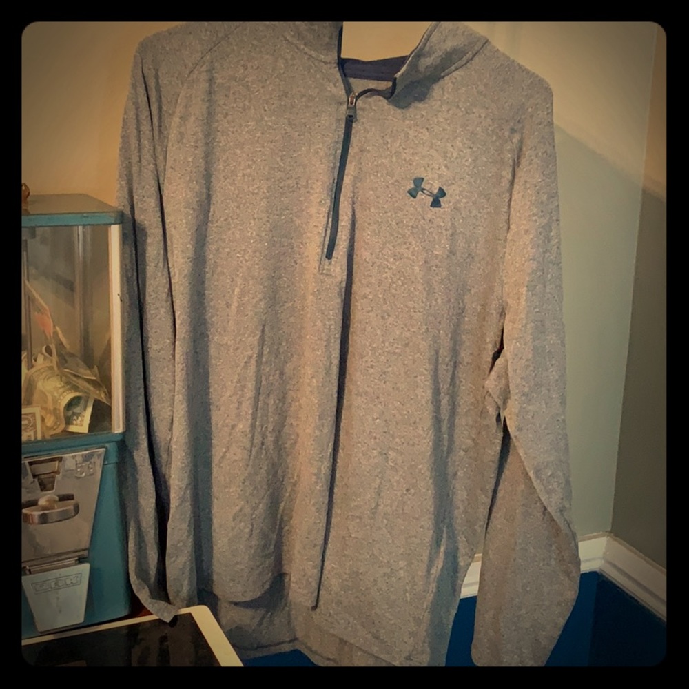 Long sleeve dry fit under armor long sleeve